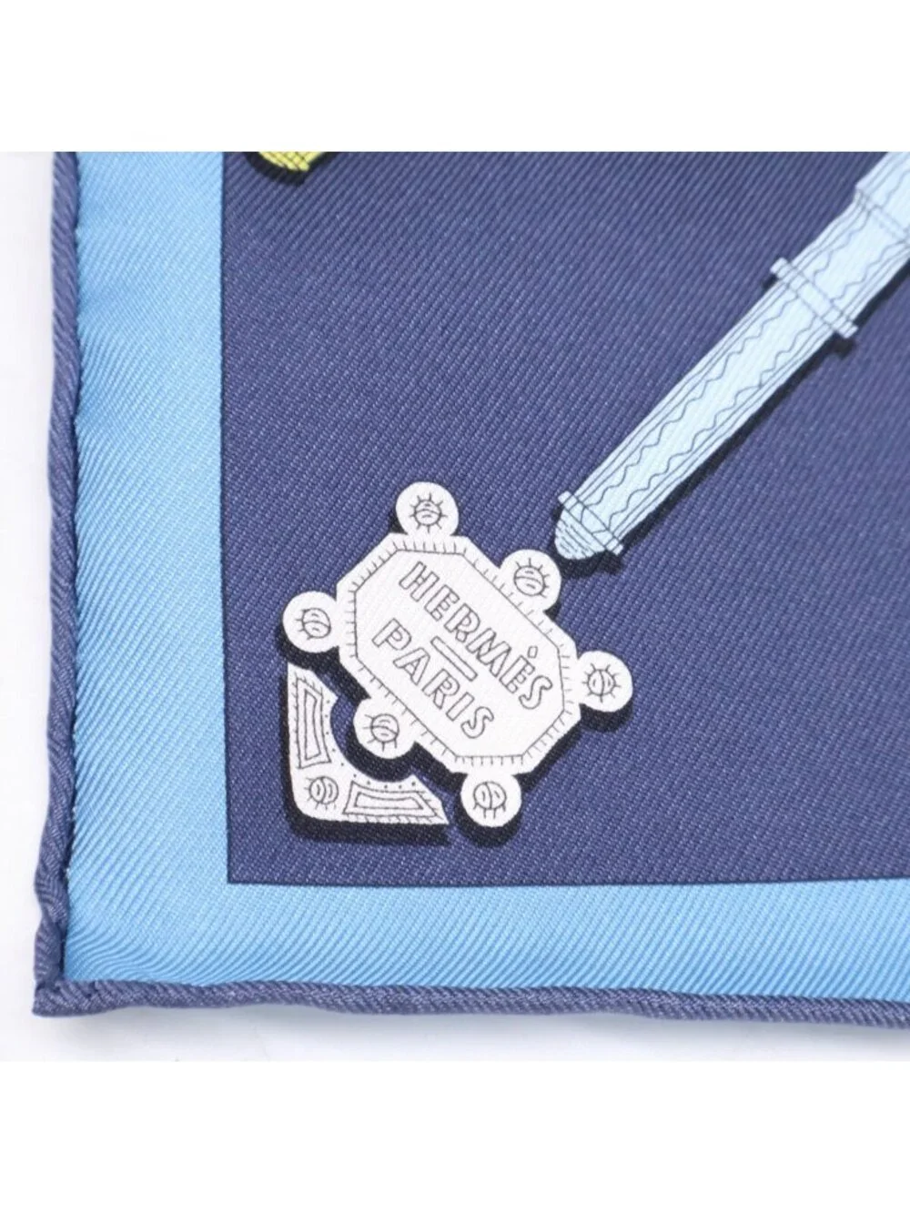 Hermes 02 Merveilleuses Lanternes Silk Carre 45 Scarf